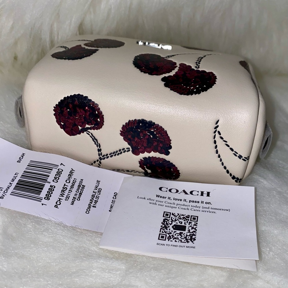 Coach Cherry print π wristlet pouch New - Picture 4 of 13